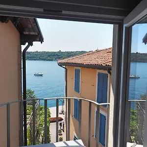 https://appartamenti-al-golfo.it-lombardy.com